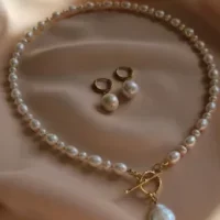 Vintage-Pearl-pendant-necklace-1-r7j6knv11v6gkhikbofg21a6fmxzqu03qylytn6500